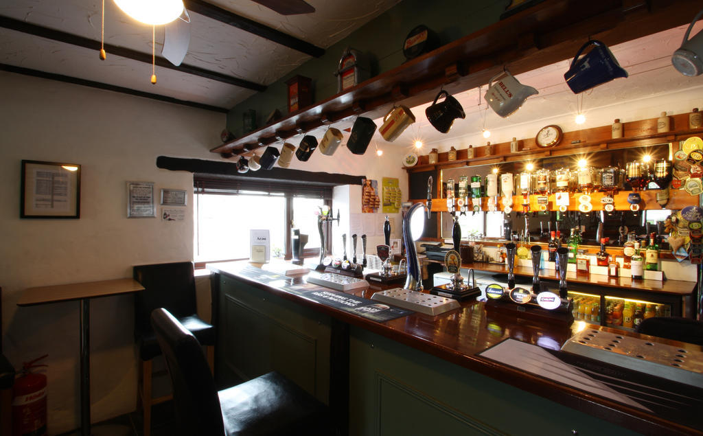 Emlyn Arms Bed & Breakfast Llanarthney Exterior photo